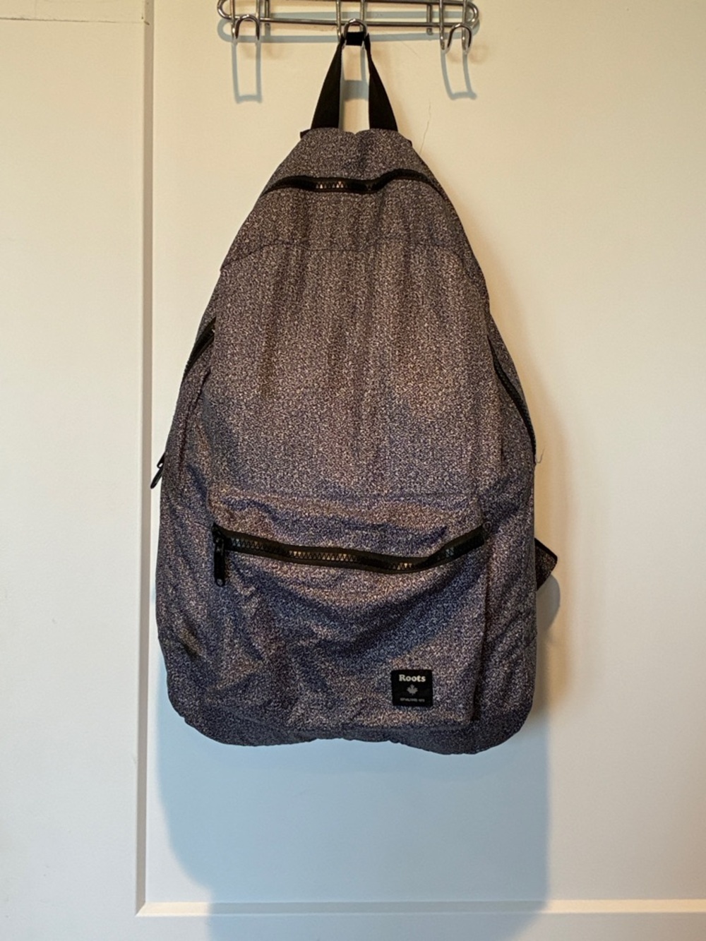 Roots Navy Speckle Backpack with Black Trim. B18